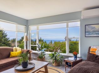 5007 Laurel Ave, Sechelt, BC V7Z0B9