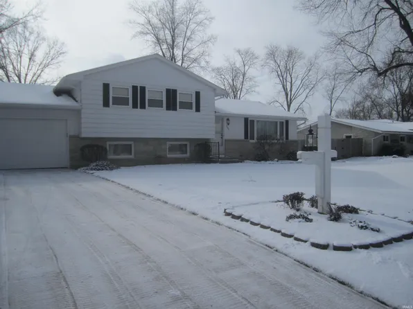 908 Straford Rd, New Haven, IN 46774
