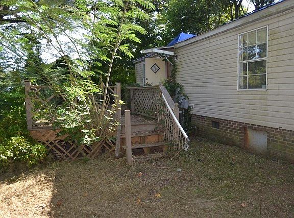 2nd image of 1203 Pollard Ave W