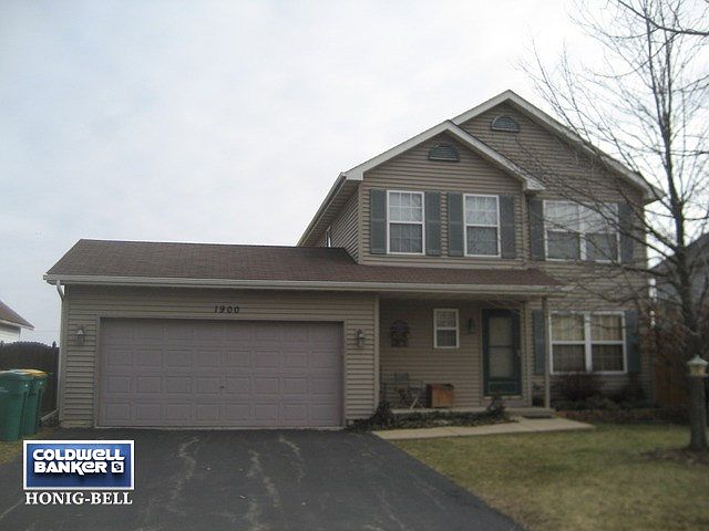 1st image of 1900 Woodstock Ln
