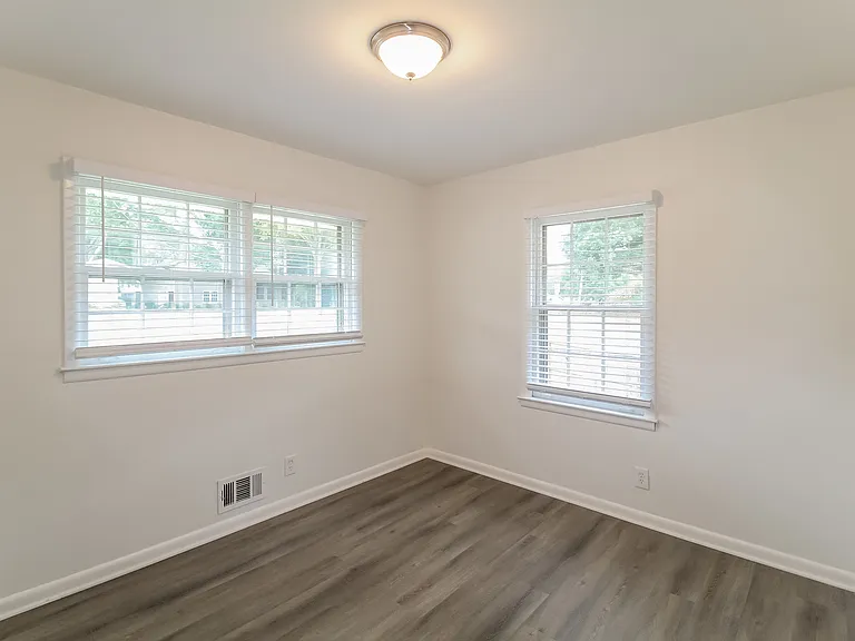1612 Idlewood Rd — Photo 11