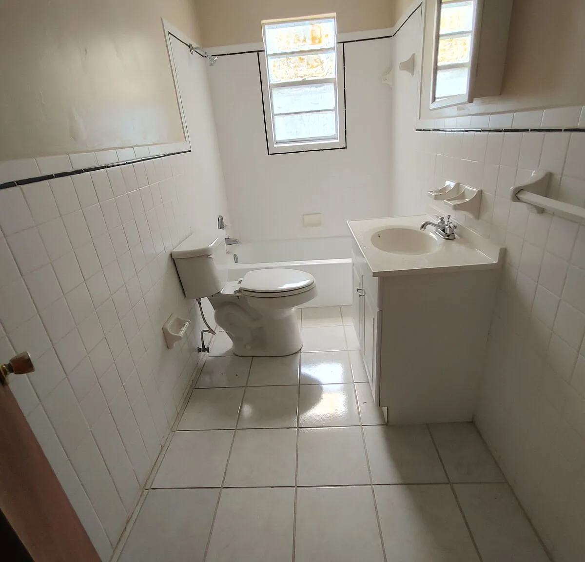 4 bed, 2.0 bath, 1764 sqft, $2,000 — Photo 3