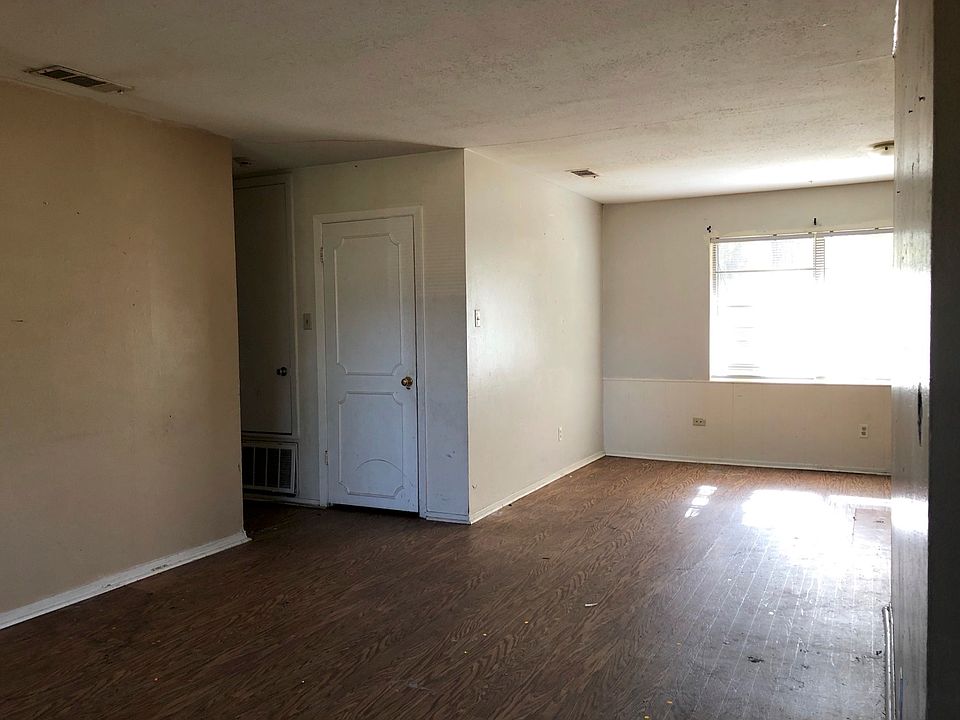 2nd image of 1117 Fenwick Dr
