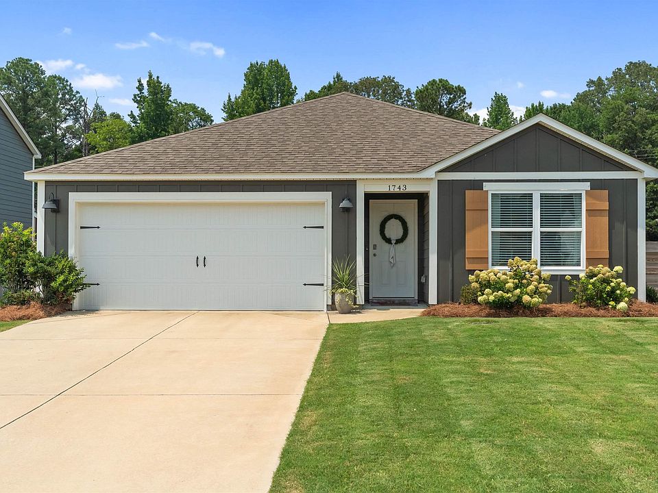 1st image of 1743 Dixon Cir