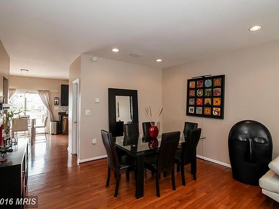 5th image of 450 Pearlbush Sq NE