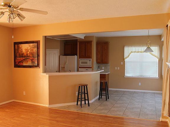5th image of 3203 Edgewood Dr