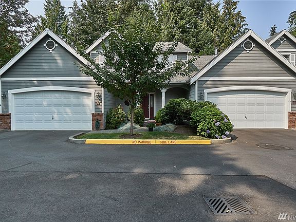 Built by the prominent builder Curtis Lang Homes - this property offers a 2 car garage with storage!