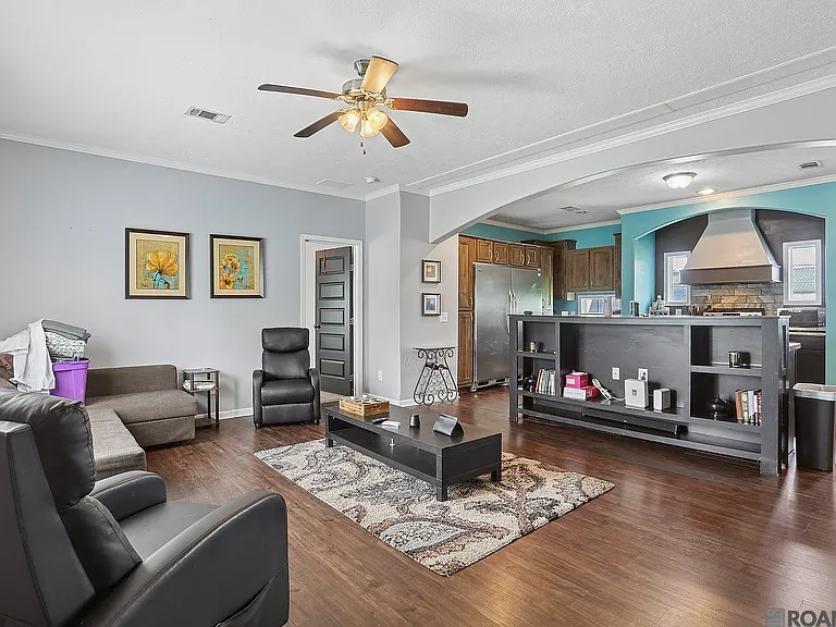 5711 Rollins Rd — Photo 4