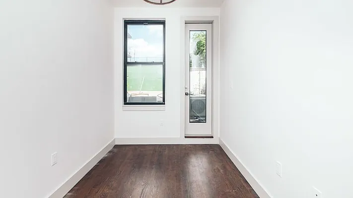 Rented by Nooklyn NYC LLC | media 77