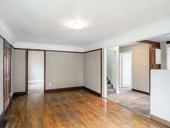 2nd image of 5041 S Sheridan Ave