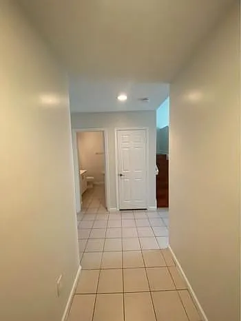 4 bed, 102.0 bath, 1887 sqft, $4,000 — Photo 4