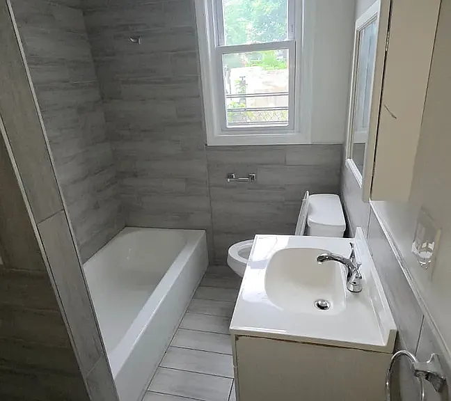 196 W Broadway #1F — Photo 5