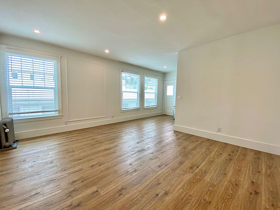 3rd image of 1165 Francisco St #12
