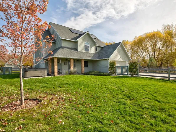 561 Cody Ln, Stevensville, MT 59870