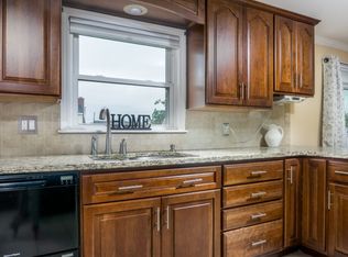 215 Winton St, Springfield, MA 01118