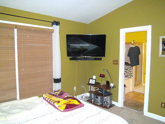 2nd image of 2248 Canteen Cir