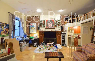 Rented by Street Realty Brokerage LLC