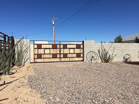 Front sliding RV gate 