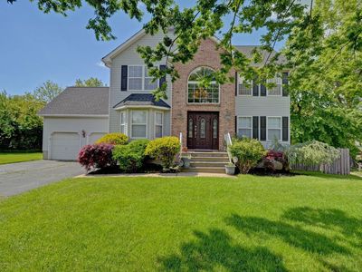 18 Sue Anne Ct, Aberdeen, NJ, 07747