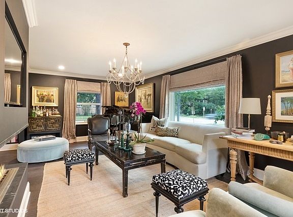 3rd image of 501 Edgewood Pl