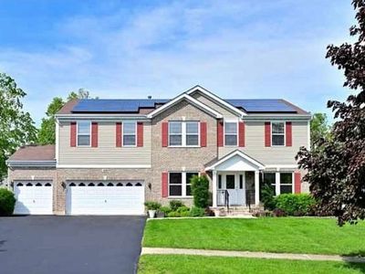 229 Stone Hollow Dr, Poplar Grove, IL, 61065