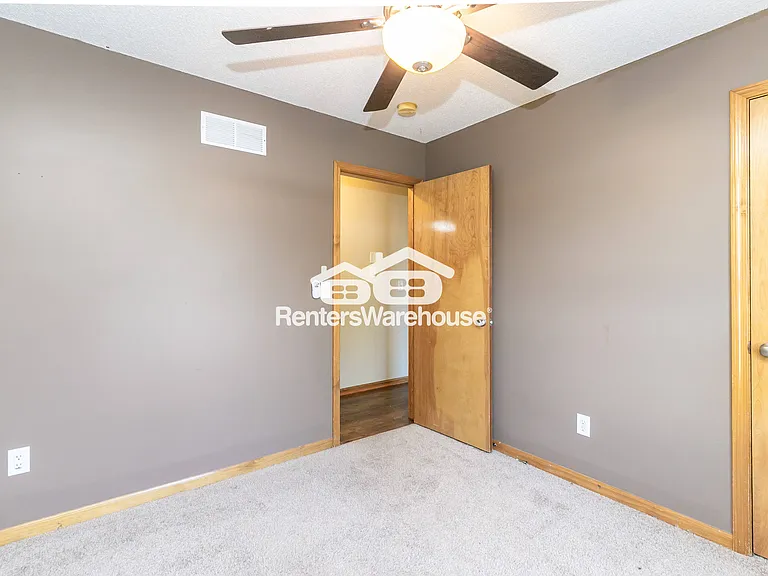 804 Stratford Dr — Photo 22