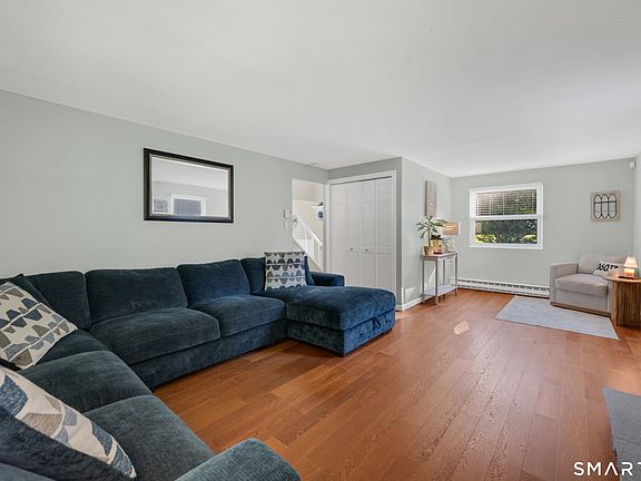 4th image of 81 Duck Pond Road