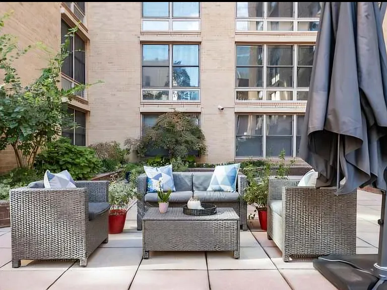 1260 21st St NW #600 — Photo 20