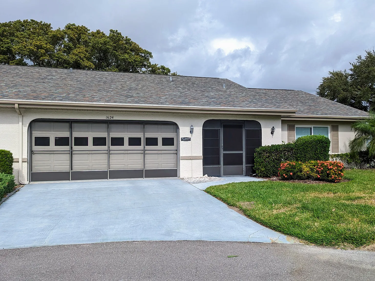 2 Bedroom 2 Bath Fully Furnished Condo in Kings Pointe! — Photo 1