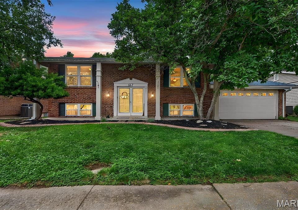 2nd image of 547 Golfwood Dr