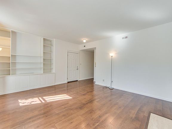 5th image of 5833 Nina Pl APT 1E