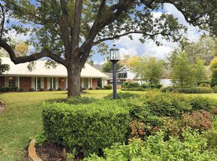 814 Voss Rd, Houston, TX 77024