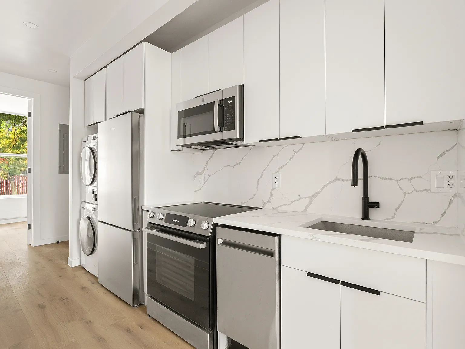 424 Atlantic Avenue — Photo 3