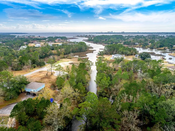 15929 Cottonwood Dr, Biloxi, MS 39532