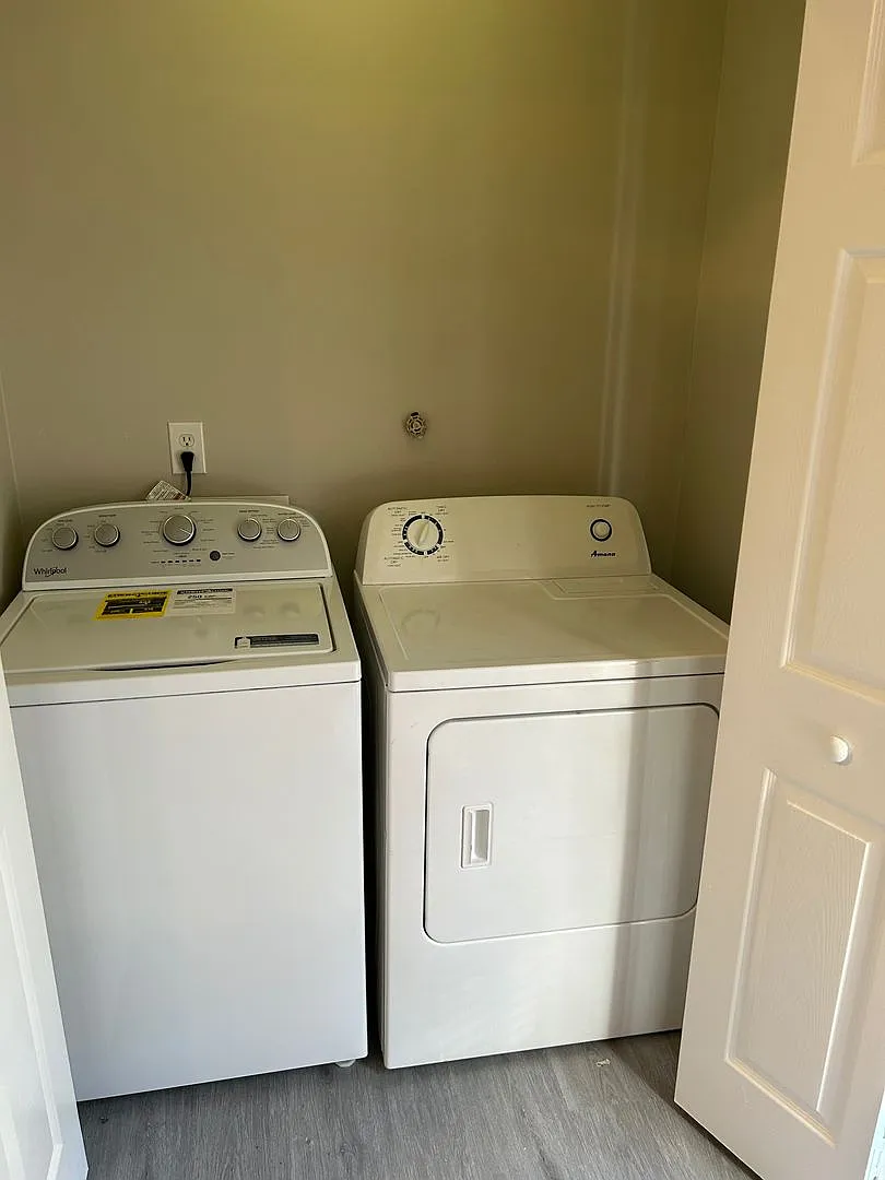Room for Rent in 3 Bedroom Home at Rucker Cliff Dr — Photo 2