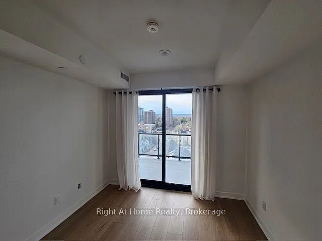 2075 Lakeshore Rd #810 — Photo 3