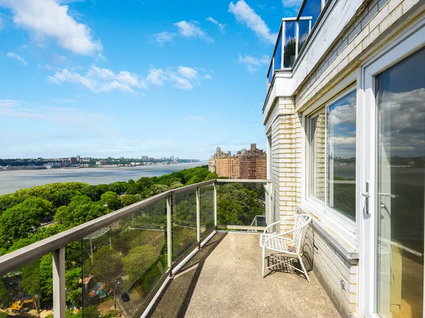 60 Riverside Drive image 1 of 12