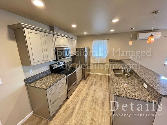 5th image of 19157 3rd Ave NE #A