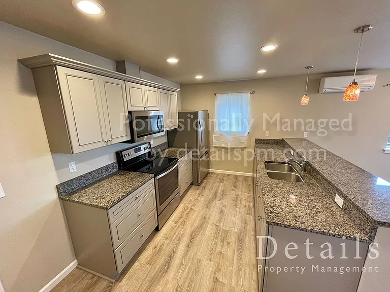 19157 3rd Ave NE #A — Photo 5