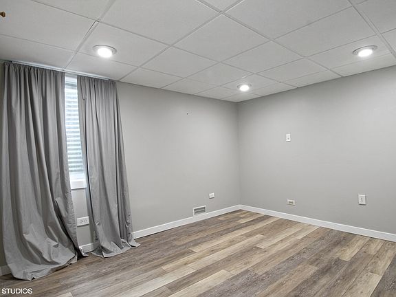 5th image of 7853 Sprucewood Ave