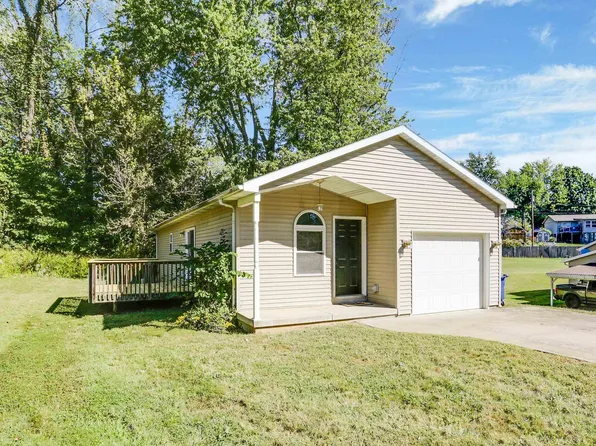 6690 Heritage Dr, Newburgh, IN 47630