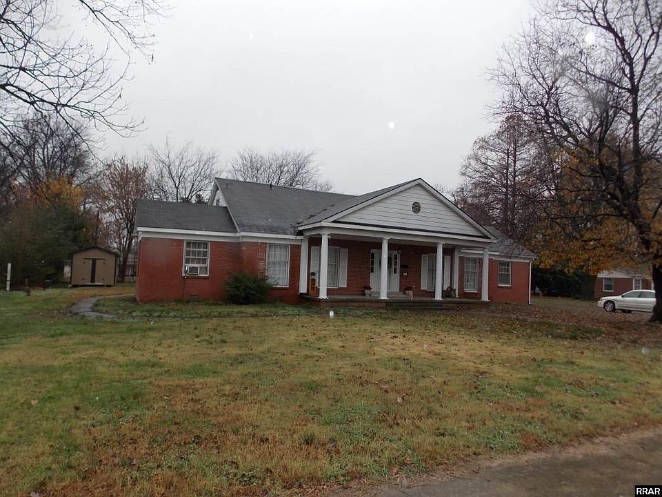 2nd image of 203 Cherry St