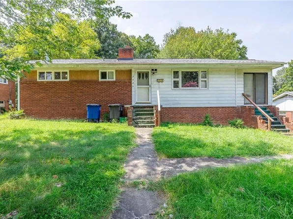 2840 Konnoak Dr, Winston Salem, NC 27127