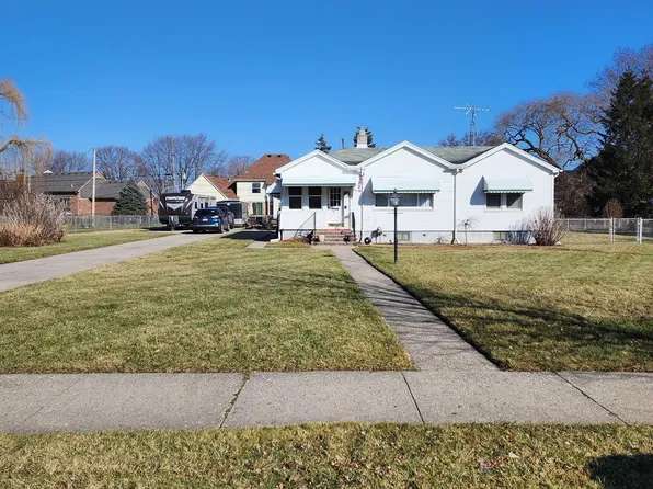 22403 Saint Gertrude St, Saint Clair Shores, MI 48081