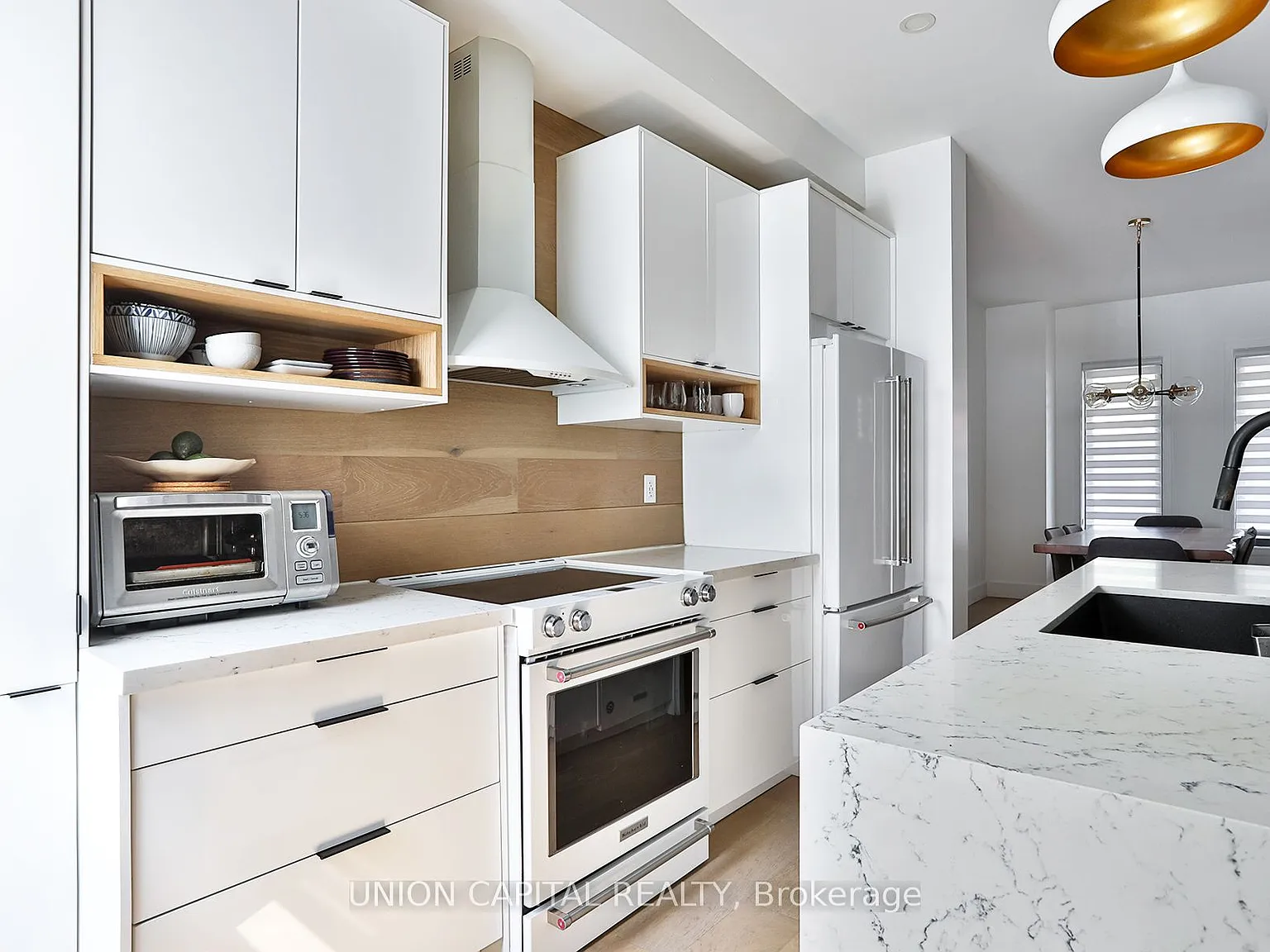 3 bed, $5,300 — Photo 2