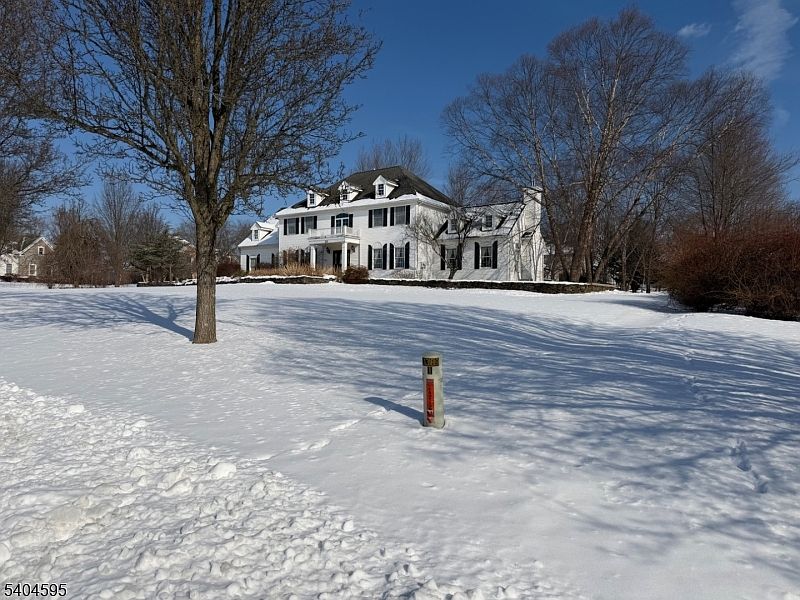 1st image of 20 Northwood Dr