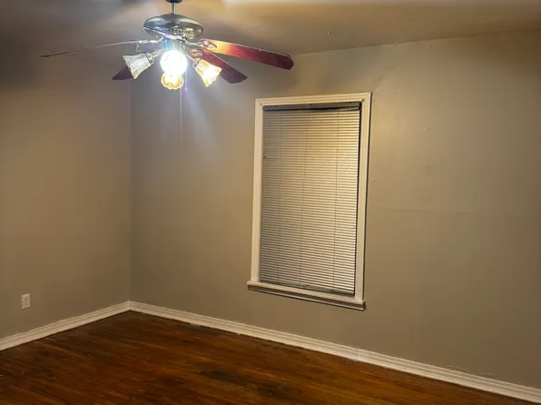 3519 Cedar Lake Dr, Dallas, TX 75227