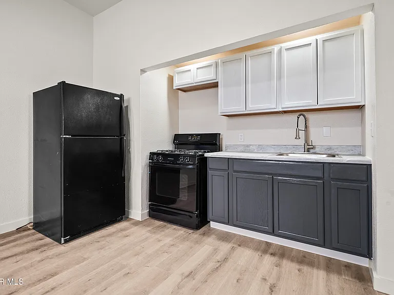 511 E Nevada Ave #B — Photo 2