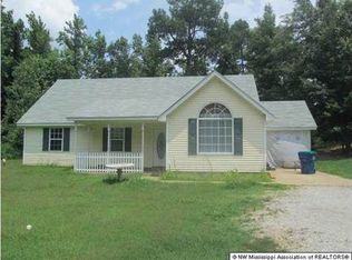 118 W Cox Rd, Byhalia, MS 38611