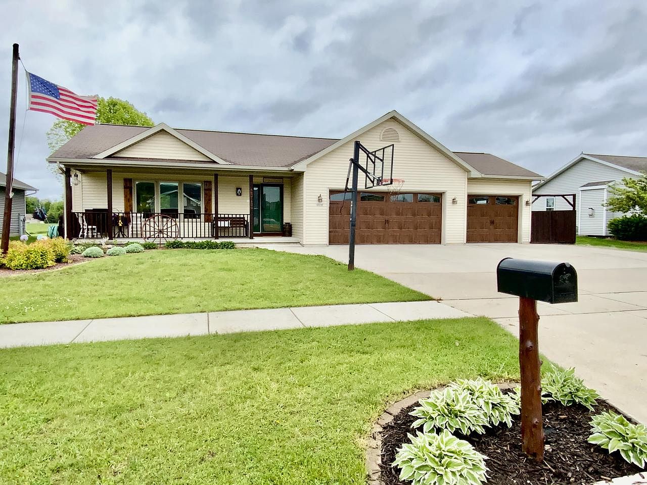 2519 Kellner STREET, Manitowoc, WI 54220 Zillow